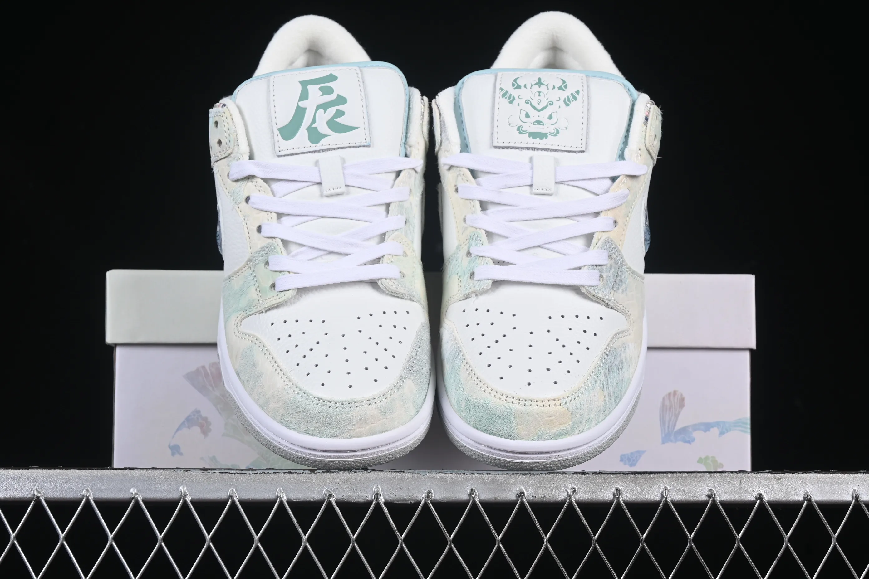All Categories Nk SB Dunk Series Nk SB Dunk Low Low-top sneakers Nk Dunk Low CNY Year of the Dragon limited New Chinese style customization Steam Puppet-Third Prince White Ao Bing SB low-top casual sneakers DV0831-101